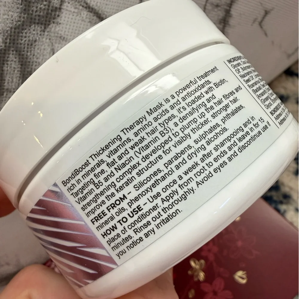 NEW 8.45oz Bondi Boost Thickening Therapy Hair Mask — White